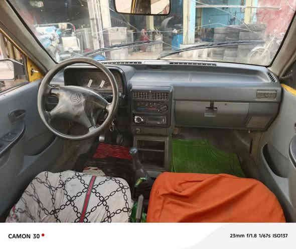 سلام عليكم سايبه موديل 2010راعيه ماندله مكينه خير من الله كيره بي الرابع يفلت سياره حلوه حداديه تخم تاير للمانه راعيه موجود ابغداد بس رقمه ضاع مني فا ابيعك هل موجود اتكفل سرقه وعشاير رقم بغداد الماني مكان السياره بابل الكفل سعره 15وبيه مجال ***********
