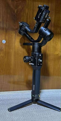 DJI Ronin-S • مستخدم نظيف • توصيل مكاني