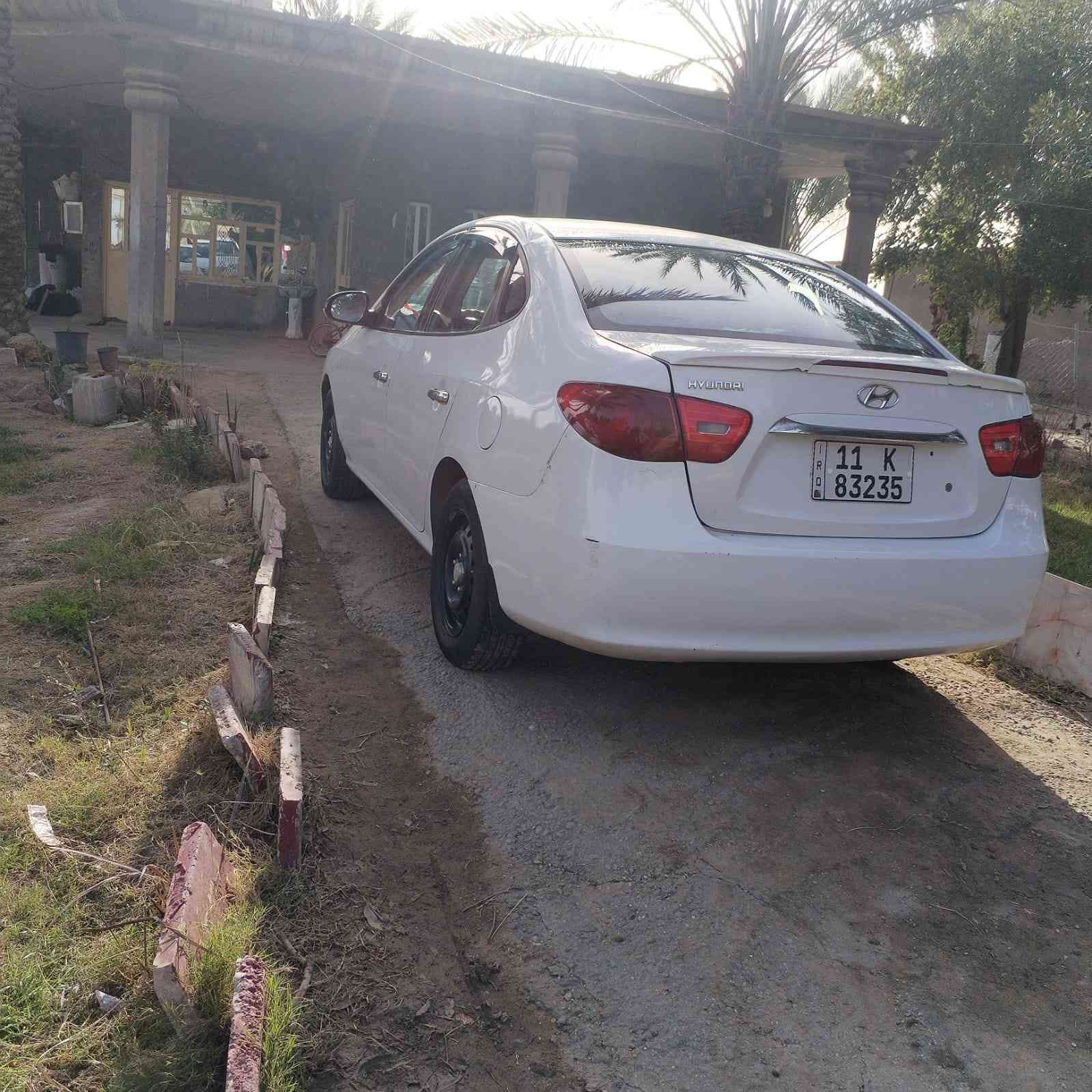 مكلف بالنشر
السلام عليكم 
النترا 2011  رقم شريط نكليزي  (تدفئه تبريد)
رقم بغداد  باسمنا
تخم تاير جديد
باتري جديد
سياره جاهزه ماناقصها شي
تفاصيلها ( حزام ، ضربتها جاملغ بدون دواخل) بيها بخار قليل جدا.
السعر  106 بيها مجال 
*********** واتس اب او اتصال فقط
