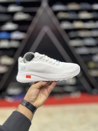 سكيتشرز Bobs Squad • ٣٧.٥-٣٩ • النجف ملحق الروان