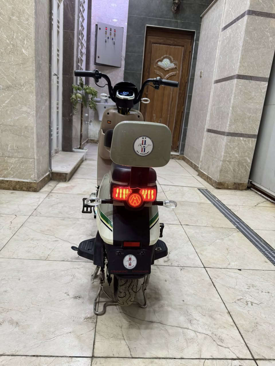 السلام عليكم دراجه شحن للبيع السعر 300 الف وبيه مجال  رقم الهاتف ***********
