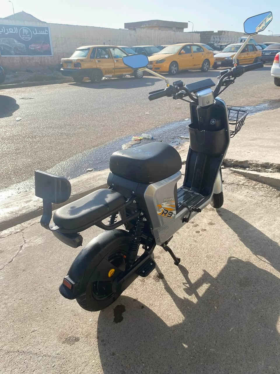 السـلام عليـكم دراجـة للـبيع 🔥
R9 .2026 دراجـة ريان 
دراجـة خير من الله 
خمس بـطاريت دبـل 36 امـبير 🔋
درجـةة تاخذهه تدعـيلي 
عـقل شرط 
ملف شرط 
بطرايات شرط 
ماملعوب بيهـن 
دبـل اشـاره عالي 
زيلون عالي وناصي كله شغال
السـعر 475 وبي مجال بـسيط 🔥
مكاني موصل الايسر 
حي تحرير قرب جامع ال البيت 
حي صدام قرب جامع الزهراء 
للتواصل خاص او ع رقم 
***********
مـتواجد واتساب
