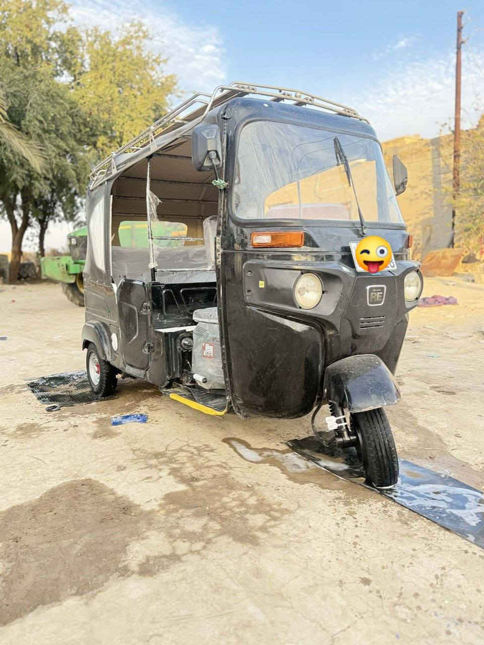 سلام عليكم تكتك للبيع موديل 22 شهر 11 رقم وسنويه ذي قار مكاني ناصرية خاص مقلق  للاستفسار ***********
