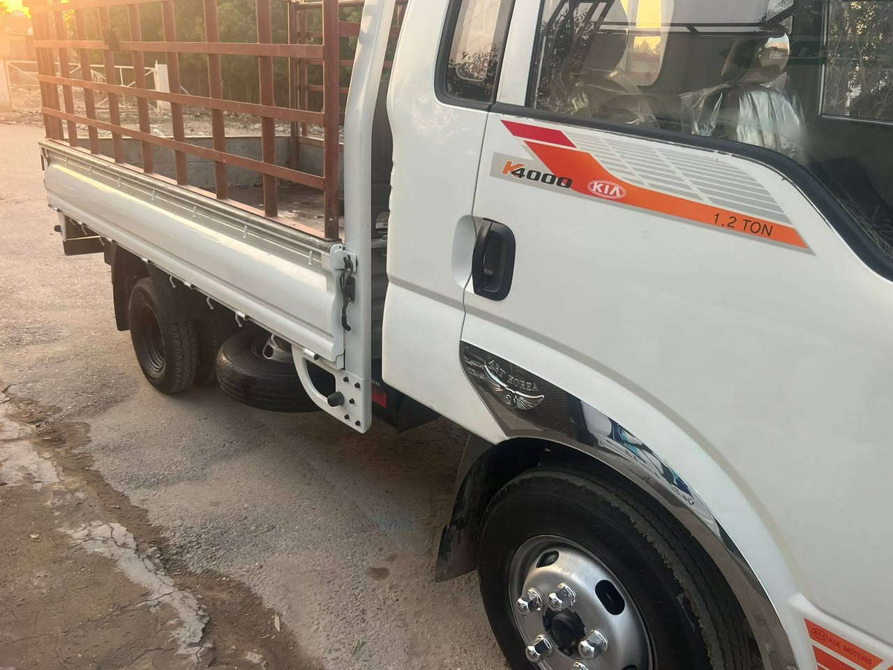 سلام عليكم فحل موديل 11رقم بغداد  محرك 4000 مفتوح  محرك وكير وكسن وشاصي كفاله بدون صبغ بدون حادث  تخم تاير جديد تبريد ثلج شاصي مكفول قواطي وضع شركه تانكي 120 دوشمه كاعيه وكشانت جدد رقم شاصي واضح  قفل قفل قفل 110 بدون زحمه إذ متشتري لا تخابر ***********        ***********
