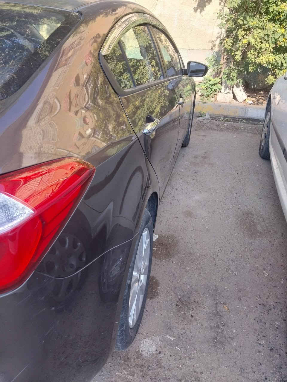 سراتو 2041 العنوان بغداد وسعر ع هذا رقم ***********
