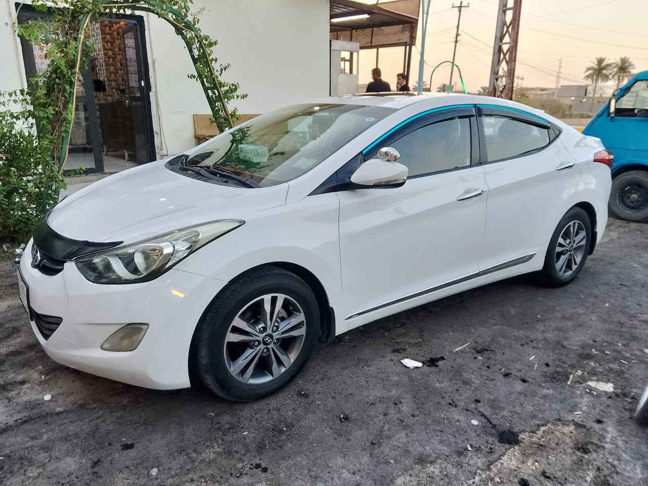 النترا موديل 2012خليجي محرك 1800 فتحه تحكم ستيرن كامله ونظيفه رقم صلاح الدين باسمي تحويل مباشر السعر 110وبيها مجال حك الجيه مامتواجد ع الفيس تواصل ع رقم ***********
