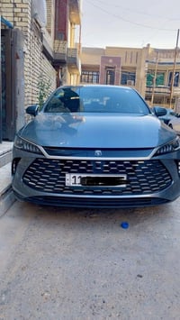 كن بلاص داخل زيتوني مكفوله عده طخه جدا بسيطه ع كد اصبح باب الصدر ماشيه...
