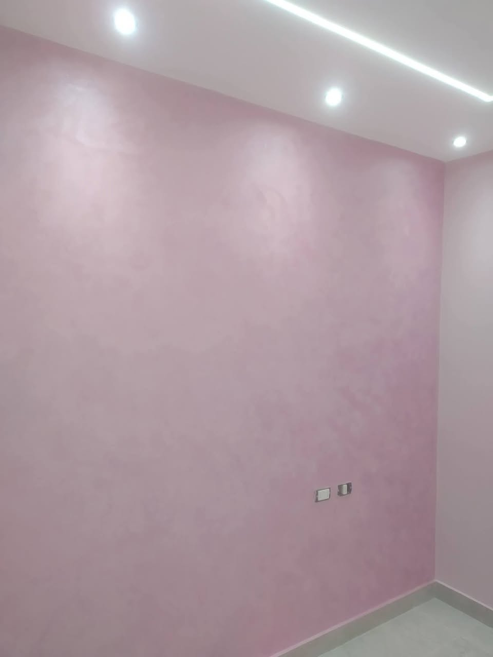 صباغ بيوت داخلي خارجي سعر مناسب تريد عل غرفة تريد عل قطعي اخذ منك وتر ستوب مانع رطوبة هم اشتغل صبغ سيراميك نعالج رطوبة هم ***********واتساب وخاص متواجد
