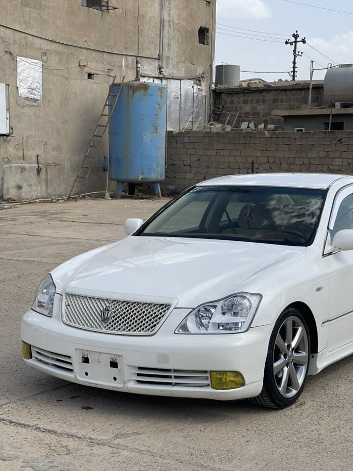 شاهینە بڕاوە2007  182 ساج مەلەکی  بەسمە ڕەساسی سێ دووگمەی پەردە  کامل کراوە بەسپۆڕت نموونەی جوانی کامل مەسرەف تەبردید ساردوو گەرم دەعموو لێدراو تەقەو ڕەقە کەڤەر گۆڕاو ڕەقەم شانسی وسەقف و حیزام بەشەرت کامل مەسرەف کراوە تەنانەت برێکیشی بەسراوە جامی دواو پێشی گەڵ گیراوە  زایدەن پۆپ بانگ و ساڵانسای سپۆڕت و دوونمەر سکلێتەر و ئەقڵیشی حورکراوە شفتەی مەعرەز نیە لەگەڵ ڕێزما  شوێن دەربەنیخان *********** ئەدمین❤️❤️

