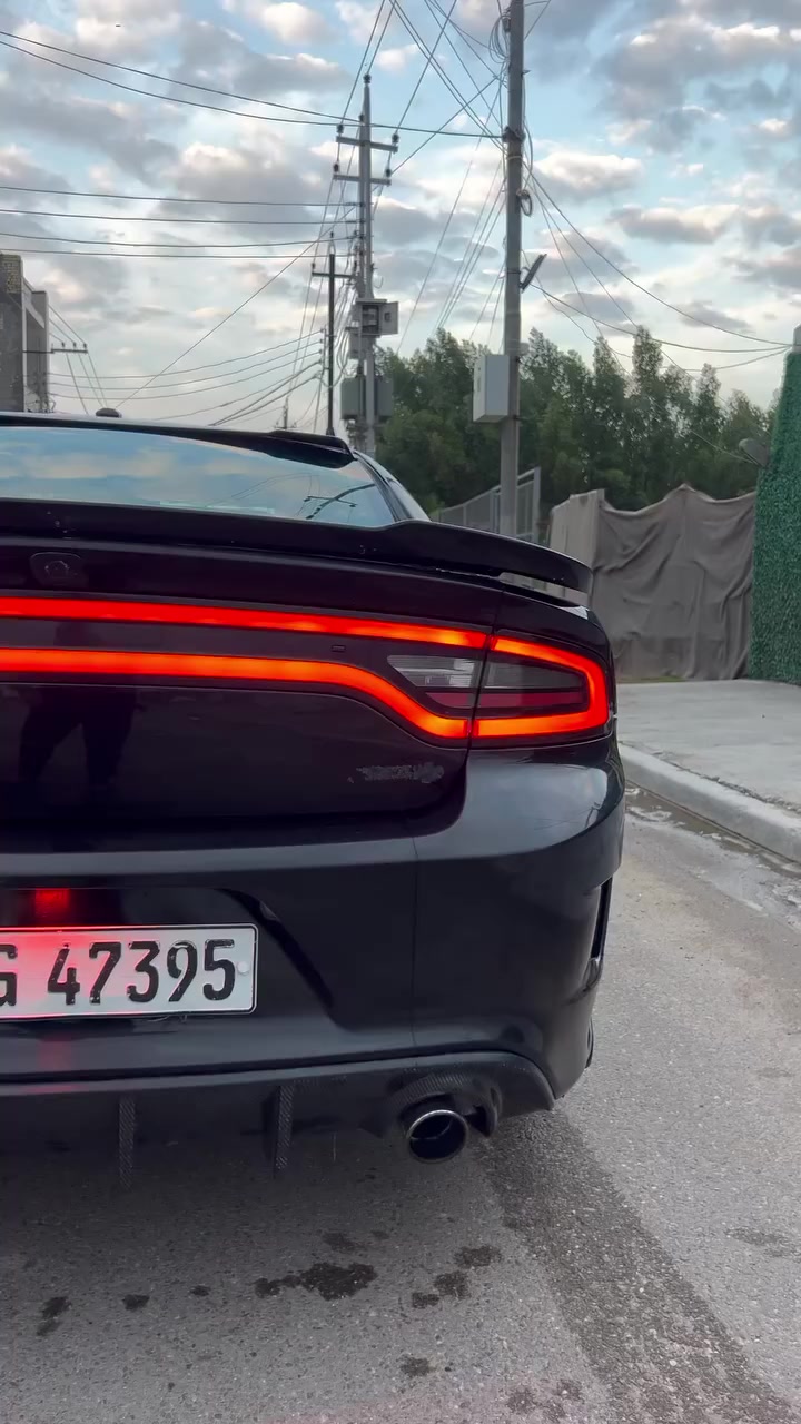 السلام عليكم من رخصه الادمن  جارجر 16 اصل sxt محدثه كت كامل مكينه 3600 داخله كلين بيه حادث جاملغ وبنيد  والبنيد محدث سياره جاهزه صدر جديد ادامه  بيه البنيد طاير علا القماره  سيارت اربيل بسمي هزه جديده السعر 150 وبيه مجال بيع او مراوس  ***********
