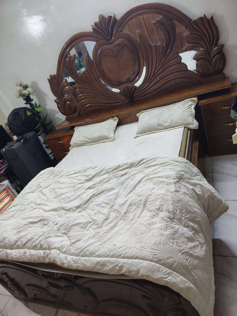 السلام عليكم غرفه صاج اصلي تفصال ثكيله 6 قطع نضيفه مابيها اي ضرر غرفه تكمه درجه اولى الضهر برغي جرجوبه مكان بغداد الاصلاح شارع الجزيره. *********** السعر مليون وبيها مجال
