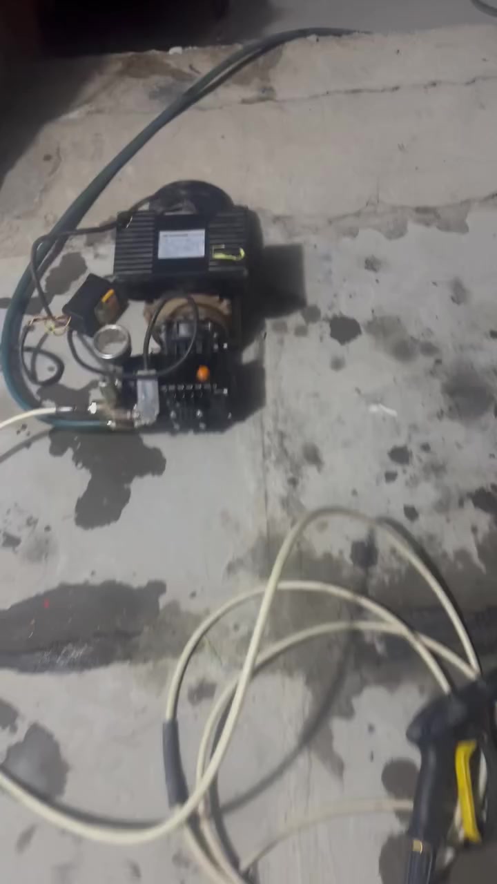 السلام عليكم
يتوفر في ورشتنا تصليح فارات غسل صناعي

ومنزلي

ويتوفر توصيل ماتكدر تجي يتوفر توصيل لورشتنا

نصلحه الك وندزه الك هذا المنشور مو للبيع المضخات فقط تصليح

***********
