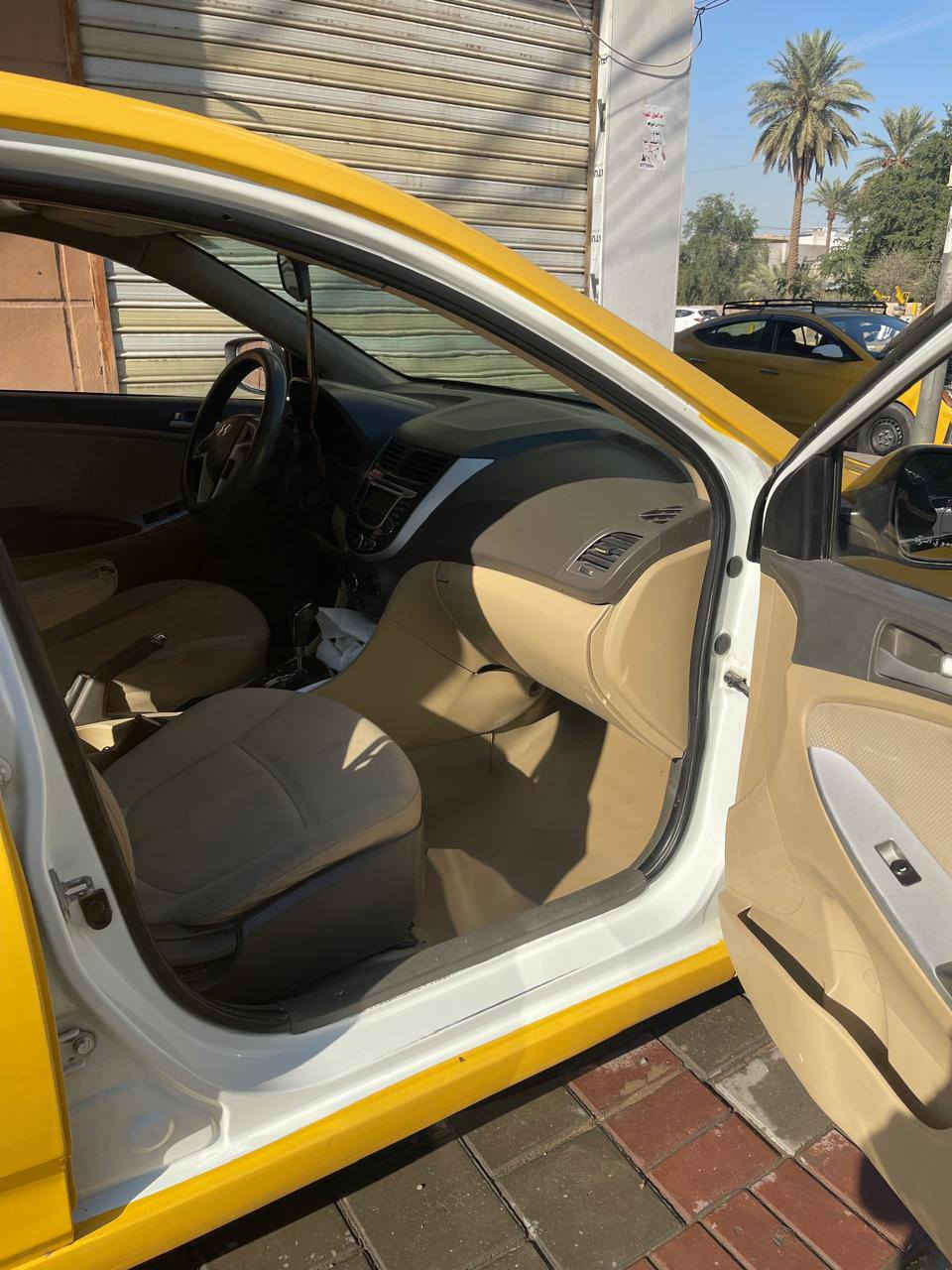 سلام عليكم اكسنت للبيع موديل 2015 مدينه GLi بيه دوس ثنين او جاملغ  بدون دواخل السعر 83 اوبيه مجال  العنوان شارع فلسطين  ***********
