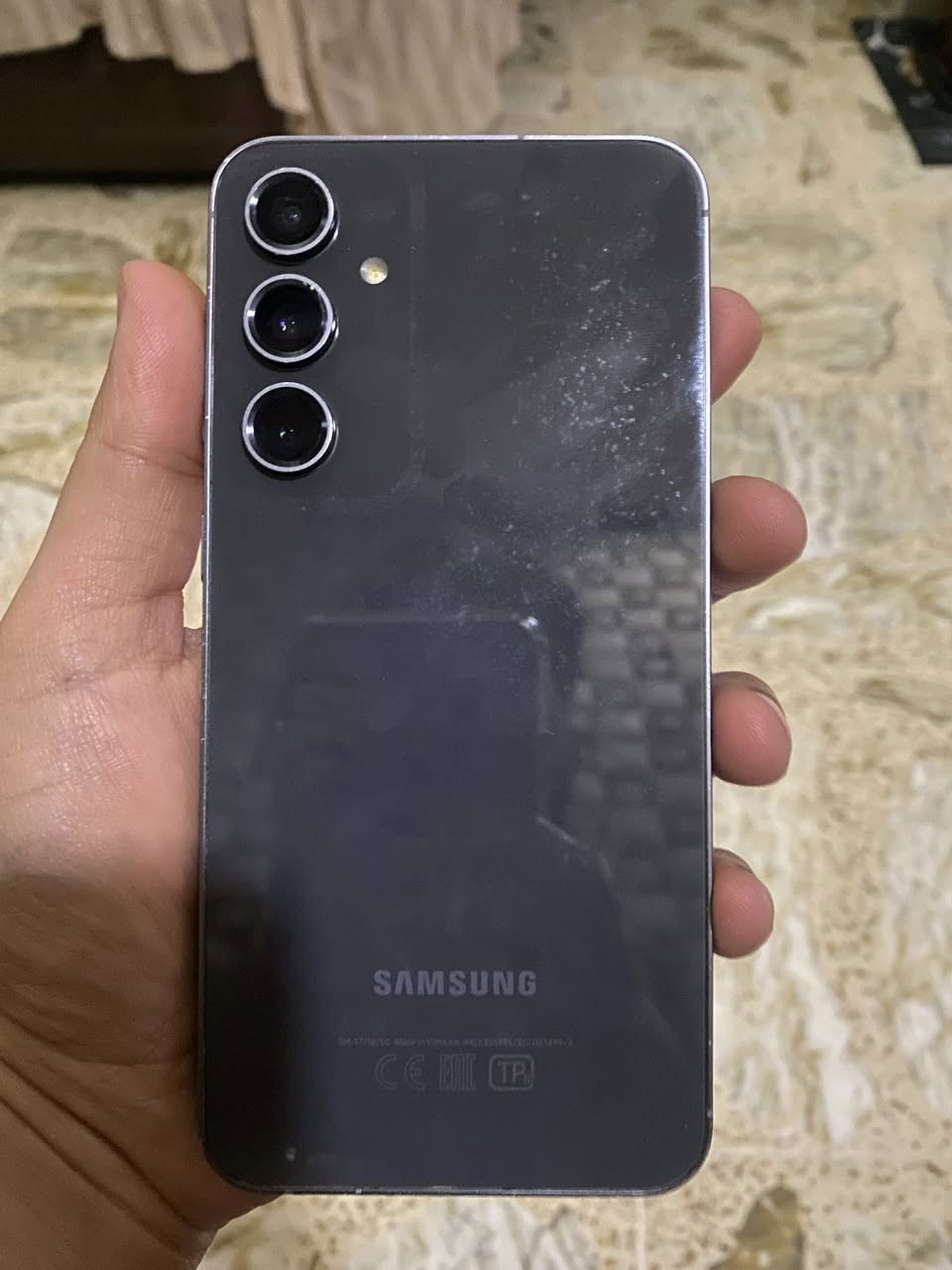 S23feعربي شرق اوسط جهاز نضيف بحاله الوكاله مداخل صيانه سعره 350 للاستفسار ***********
