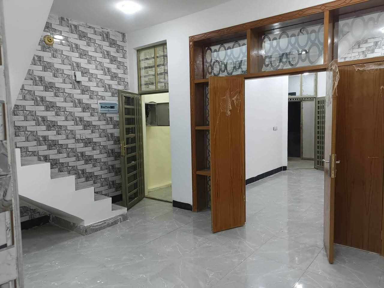 🏡 دار100م  اقصاد  مقدمه ٢٠ اقصاد🔺طابو زراعي سند 25
------------____________-------------_____________
       ☎️***********☎️☎️  ________--------------________  بيع مستعجل
                       
***********.      

                    #النجف - #مقابل_ قريه القدير عمود 282
       
—————————————————————
☎️*********** ☎️ ⚫️  
——————————————————
شارع تبليط 17متر انترنيت ضوي اناره ليليه خدمات كامله  

🏗  البناء حديث والشغل درجة اولى 

بناء طابوك 

🔹 صب مركزي كونكريت مسلح

🔹 سيراميك للمطبخ والصحيات

🔹 سحبات ملكية

🔹 جدران بورسلين 

🔹 #ديكورات 

————————————
🔷   يحتوي الدار على   🔷
————————————

 غرفه نوم + صاله +  + مطبخ +, استقبال 
 صحيات داخليه ،وخارج
 منور
