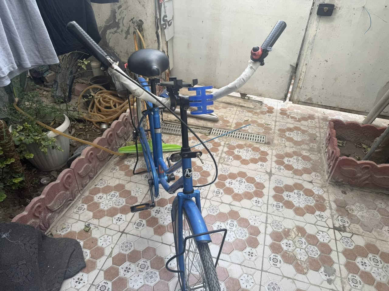 بايسكل. بناتي. مكاني بياع سعر ١١٥ بي مجال نضافه ٩٠ صالي سبوع من جبته من الصدريه رقم *********** بس واتساب مابي اي نقص
