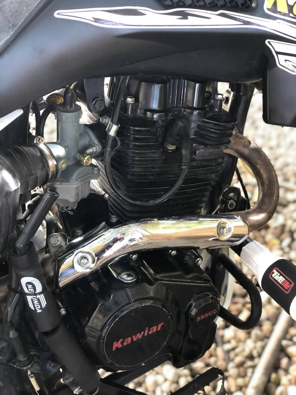 السلام عليكم 
دراجه قفاز. موديل 2025 جديد  نضافه فول حجم المحرك 250 نشاطه نار 🔥 باب اول شرط  ثقيل الماطور كلو شرط. اتصال ***********.  سعر مليون و50وبي مجال موشراي لاتاخبر
