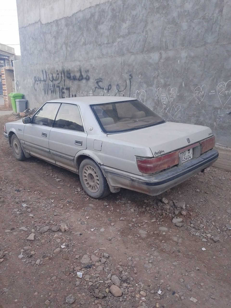 السلام عليكم سياره موديل 1990 للبيع هزه جديده رقم انكليزي جديد سنويه 2030 مشروع وطني محرك بطه 250 للاستفسار الاتصال *********** السعر35 بيها مجال
