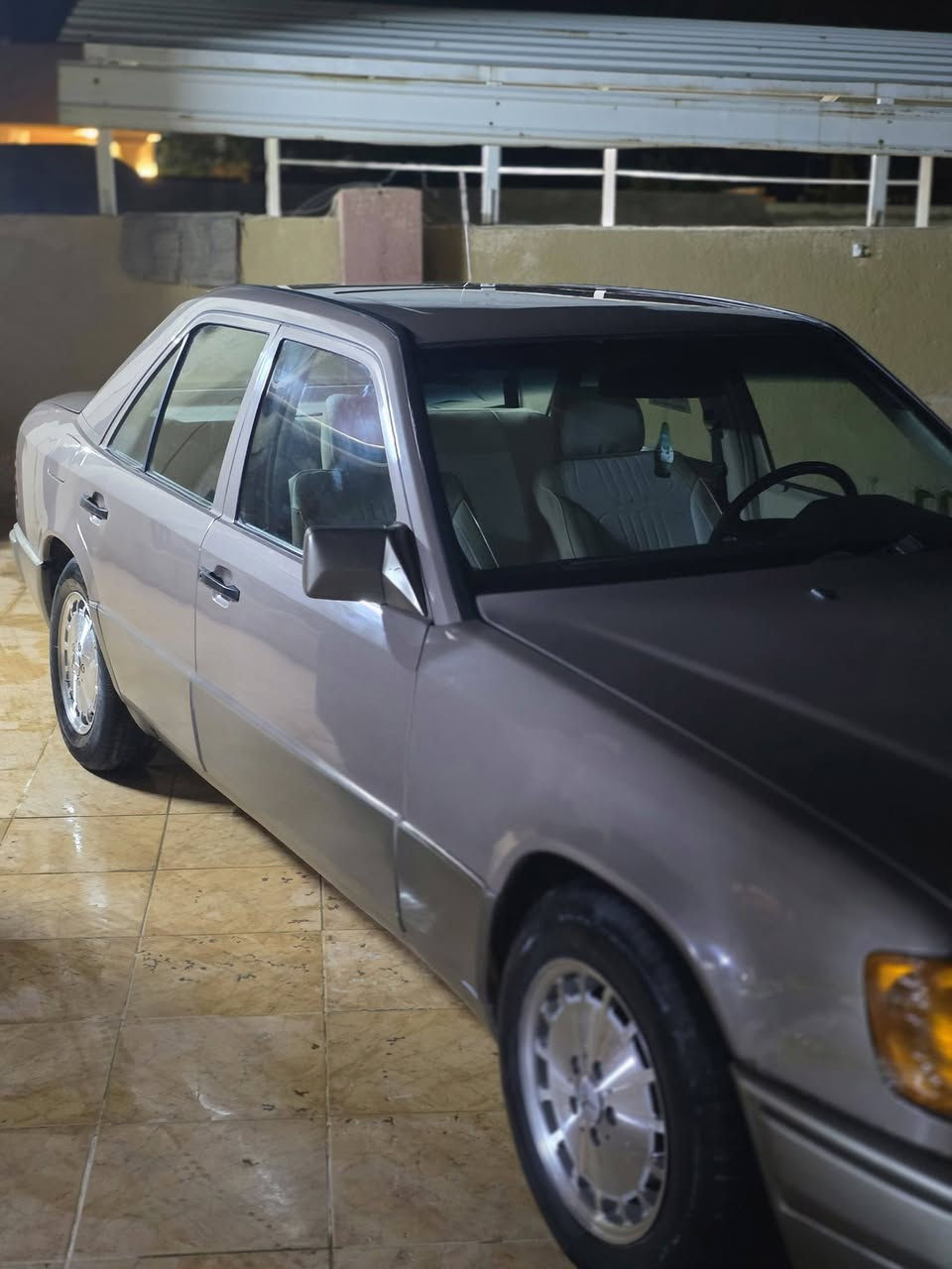 السلام عليكم@الجميع
مرسيدس دب للبيع 
صبغ عام جماليه.
محرك گاز v5 سلندر
طخم تاير صدر گير محرك  جديد
مرقم كامل دولي بأسمي 
السعر 58$
الاتصال على الرقم
***********

