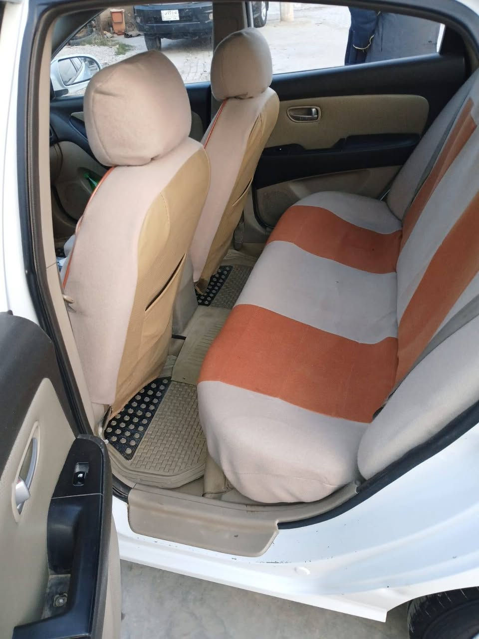 للجنايه
#للبيع هونداي أفانتي رقم ديالى باسمي والرقم مميز مكون من أربعة ارقام  ✔️✅️  كير محرك تبريد ثلج كهربائيات كله شركة والداخل كله شركة و تخم تاير  صدر امامي وخلفي ١٠٠% ودوشمه وتغليف الارضيه  السياره تاخذها ما تصرف ربع عليه  كامله ✅ 
الفــئة : فول مواصفات عدا الفتحة ✔️✅
اللـون : ابيض🤍✅
الداخل : بيجي  ✅
سعـة المحـرك : 1600🔥✅
سـنة الصـنع :  .2007✅
الحـالة : مُمتَــٰـازَة ✅
إستيــراد : كوريا🎖🏅
✅
نـاقل الحـركة : اوتوماتيك✅
نـوع الوقـود : بنزيــن - ⛽️ 
السعر : ٩٨✅ وبيها مجال للطيبين
ملاحظة السياره على ايد وحده صار ١٨ سنة عدنه
ًًــــــــــــــــــــــــــ
للإستفســار أگـــثــر ↘️⬇️↙️
الاتصال على الرقم 
***********
