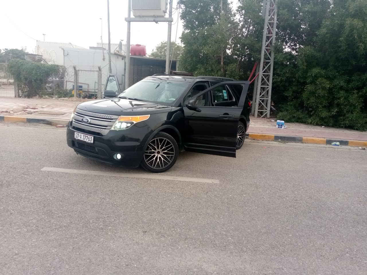 السلام عليكم فورد اكس بلور للبيع وارد امريكي موديل 13 بيه قطعة واحدة باب عكس السايق تبديل فقط ول باقي صبغ ملون ويا الباب محرك جديد وتخم تاير حداديه جديده تبريد ثلاث قطع حساسات خلفيه منظومه زنون كشنات كهربائي حلوه جازه رقم ذي قار بسمي انكليزي تحويل ثاني يوم مشروع وطني اي محافظه السعر 140 عنوان السياره النجف الاشرف الاتصال على هذا الرقم ***********
