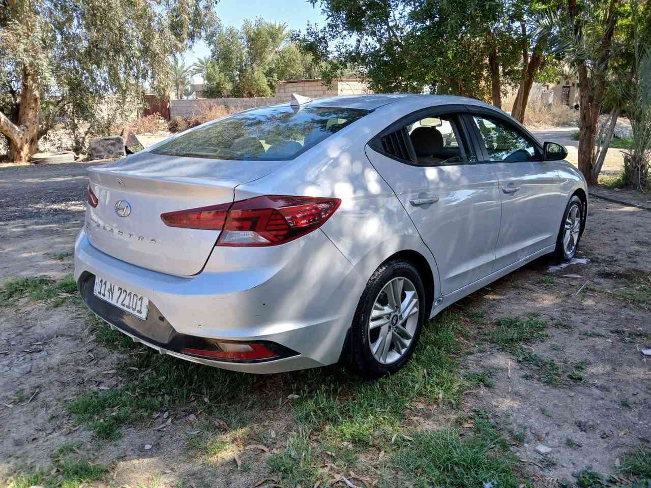 للبيع النترا وارد أمريكي موديل ٢٠١٩ رقم بغداد الدوالي الجديد بسمي هزة وسنويه ورقم كله جديده حادثها بنيد فقط بدون دواخل والباقي كفاله من الصبغ والضربه والفتح موصفات كامرة خلفية دواره حساسات خلفيه رادارات جانبيه تحكم ستيرن جهتين شاشه كبيره كير اي تي المرغوب مكينه كير على شركه مامفتوحات تبريد ثلج محرك٢٠٠٠دوش السعر ١٣٠ وبيها مجال*********** مكان السيارة بغداد المحمودية
