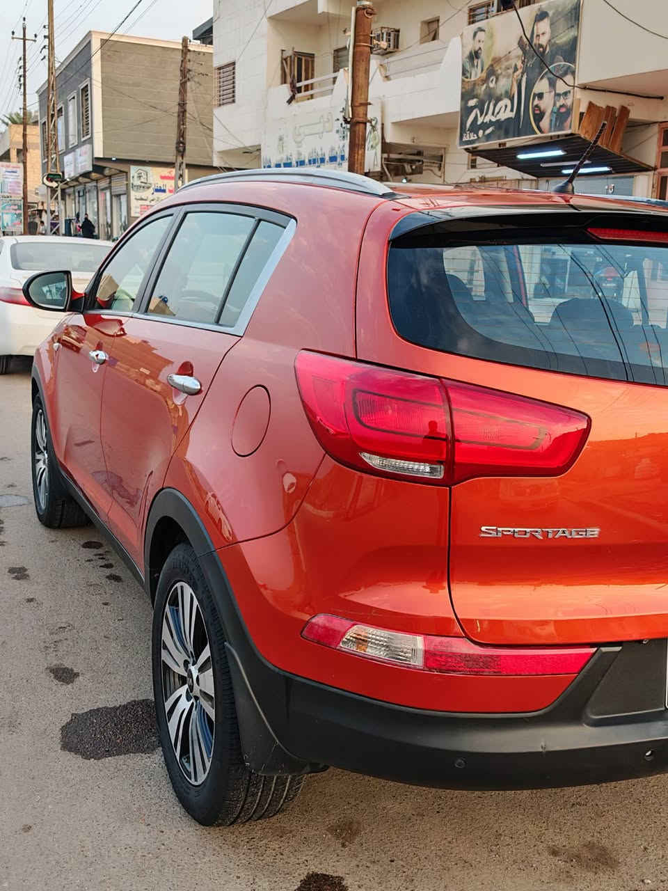 السلام عليكم
سبورتج 2015 خليجي 

السياره مكفوله كفاله عامه من الصبغ والتبديل والفتح عدا بارد صغير ممبين اسفل الصندوق بدون قطره صبغ 

كير محرك كفاله شرط الفحص كهربائيات كلها شغاله على وضع الشركه السياره مملعوب بيها تخم تاير بيها جاهزه تبريد تدفئه كامله السياره

ماشيه 112 حقيقي

المواصفات 

بنوراما

تحكم استيرن 3 جهات

مثبت سرعه

نضام Eco

البلوتوث 

كامره بلاديه 

مرايه اوتو دم 

حساسات خلفيه

كشاف ضباب

5 ويل 

السعر 168 

الشراي يتصل واني حاضر مكان السياره بغداد الشعب

*********** متوفر واتساب هم
