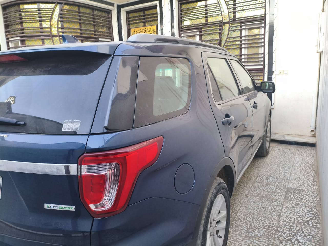 السلام عليكم للبيع سياره فورد اكسبلور موديل 2017 سياره نظيفه وجاهزه العنوان 
عنوان النجف الاشرف هاتف ***********
