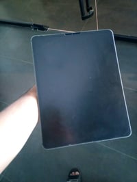 ايباد برو ٢٠١٨ ١٢.٩ انج ذاكره ٢٥٦ جهاز مكفول كفاله عامه من تصليح برغي ...