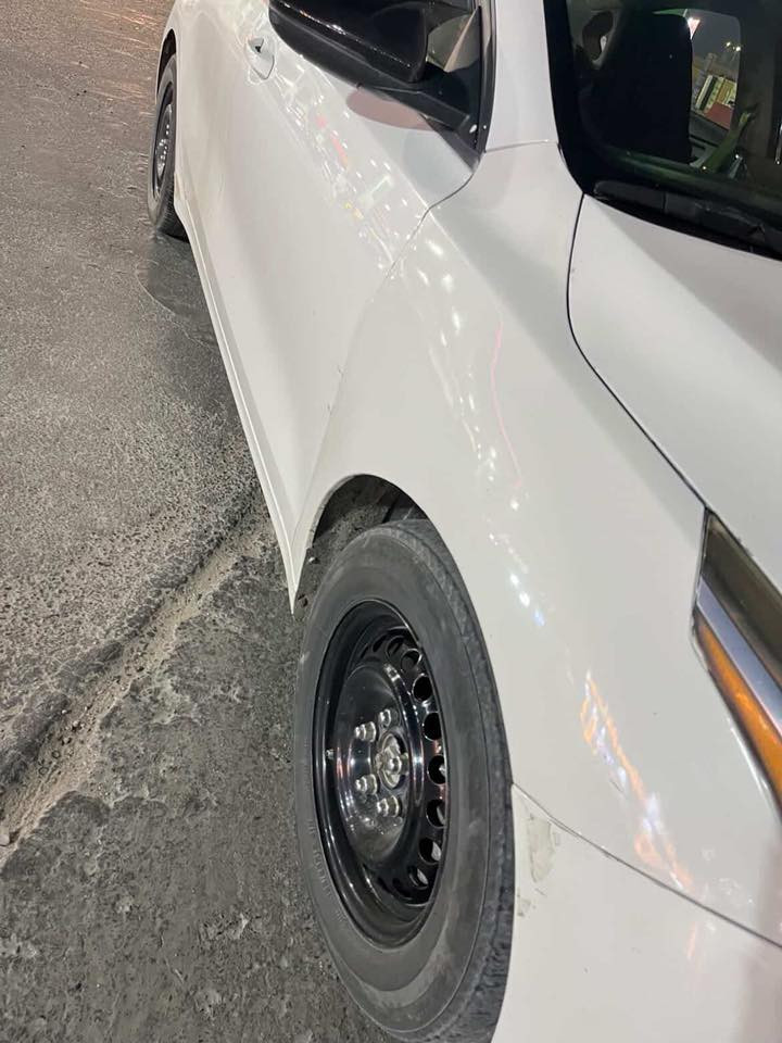 سلام عليكم كيا فورتي 2022 حره بأسمي
من امريكا بيه بس بند ونفسه مصلح وبدون تبديل 
وبلعراق بيه جاملغ امامي ايسر ونص باب خلفي وداير  
سياره حديده  السعر 133 وبي مجال 
***********
