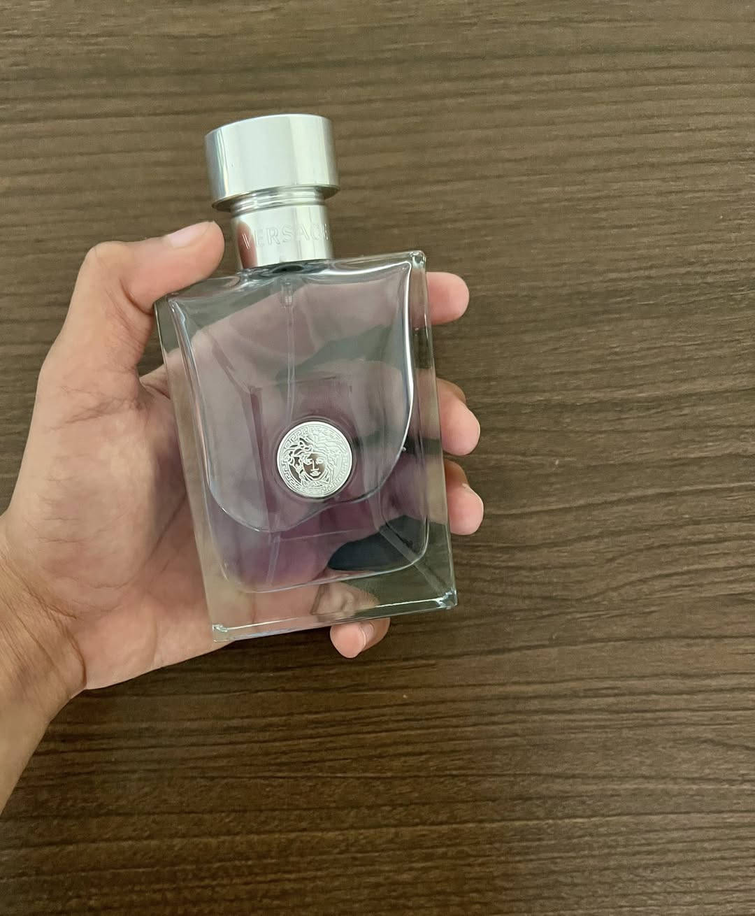 عطر Versace Pour Homme

• الإصدار: 2008.
• المصمم: ألبرتو مورياس.
• نوع العطر: أروماتك - فوغير (منعش).
• الافتتاحية: ليمون، برغموت، زهر البرتقال.
• القلب: أرز، مريمية، إبرة الراعي.
• القاعدة: مسك، تونكا، عنبر.
• الاستخدام: صيفي، نهاري، رسمي وعملي.
• الأداء: ثبات وفوحان متوسط (عطر نظافة).
•الحجم:100ml مستخدم 15ال20(ml)
•السعر:38$فقط


**إذا كنت صاحب هذا الإعلان وتريد حذفه لأي سبب، رجاءا أرسل رسالة إلى الدعم الفني**