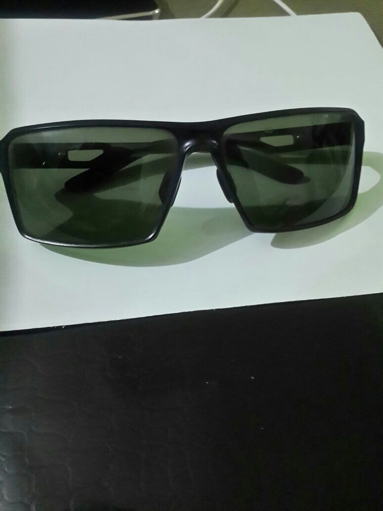 نظارة شمسية ماركة اولكي أمريكية اصلية مختومة بالعدسة قياس 62 اتوالم الوجة العريض مخزنة رتيل بالسوق 200 الف مستعملة للبيع 25 الف وتساب ***********
