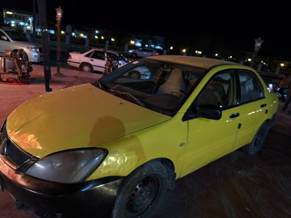 السلام عليكم
الي يدور تكسي وسعره مناسب هاي تفيده نضيفه ومال شغل 

للبيع متسوبيشي لانسر موديل 2010 رقم بغداد  هيئة مصفره خطه جوال

محرك1600 كير عادي بلاد جاهزه بدون ضرر لا لغد لا شاصي لا ايرباك

دواخله نضيفه 

 تدفئه كله شغال  

سعره63  

مكان سياره ديالى بعقوبه كنعان  

الاستفسار اتصال***********
