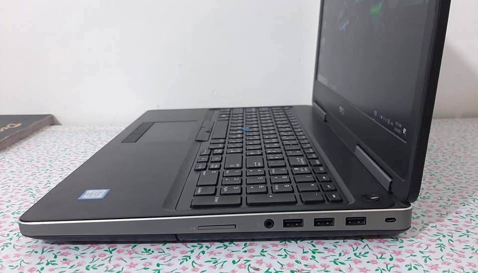 💻 Dell Precision 7510

🔹 المعالج: Intel Core i7 الجيل السادس فئة HQ
🔹 الرام: 16GB DDR4
🔹 التخزين: 256GB SSD
🔹 كارت الشاشة خارجي وداخلي: NVIDIA Quadro M2000M 4GB + Intel Graphics 4GB
🔹 الشاشة: 15.6 إنچ

السعر 390 الف شامل توصيل وملحقات بغداد, العراق


**إذا كنت صاحب هذا الإعلان وتريد حذفه لأي سبب، رجاءا أرسل رسالة إلى الدعم الفني**