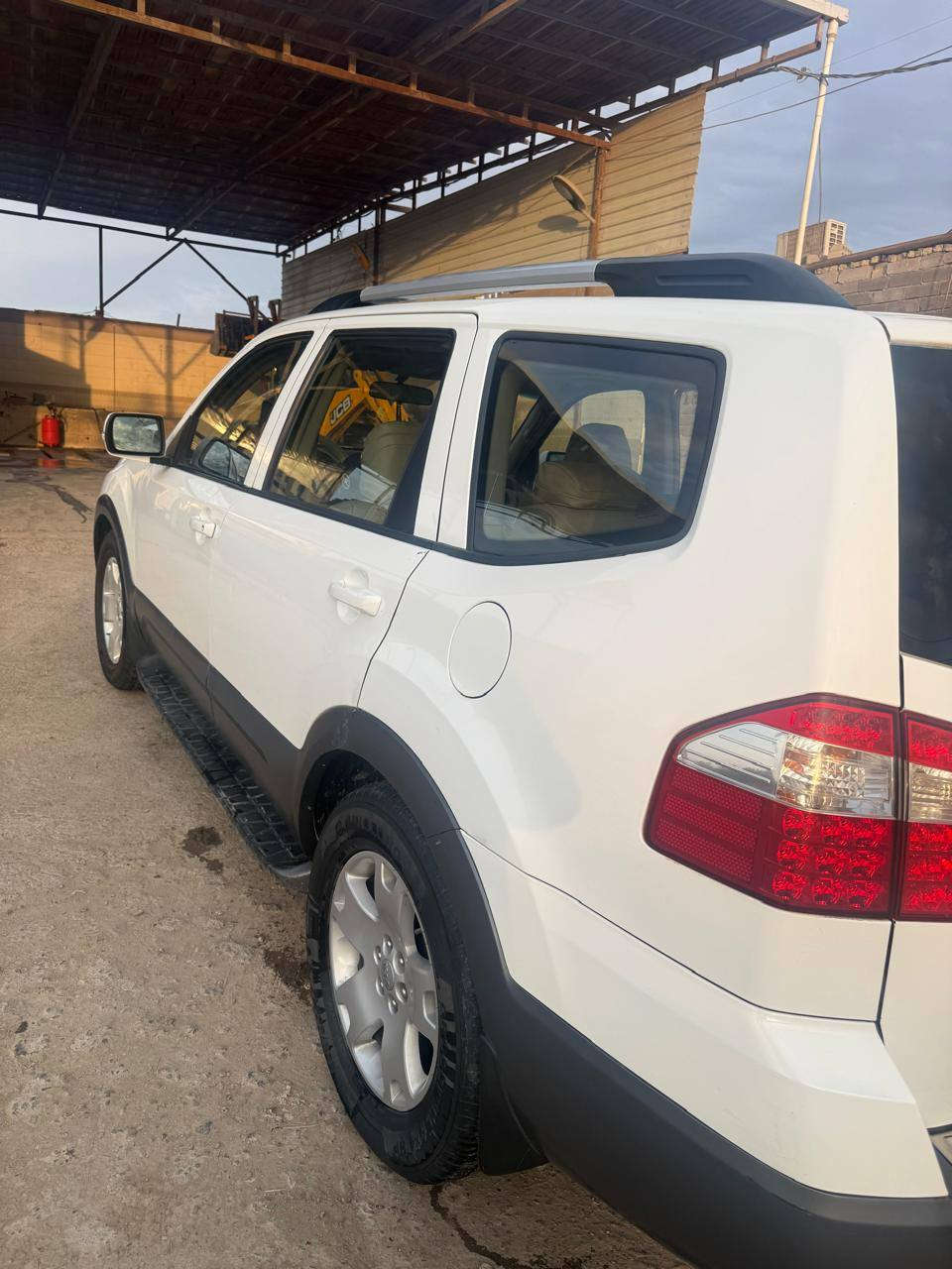 سلام عليكم كيا مهافي مديل 2015 خليجي مكينه 8 سلندر رقم بغداد مشروع وطني بيها باب سايق صبغ فقط باقي سياره كفاله عامه تخم تاير جديد ثلاث قطع تبريد مكان سياره بصره لسعر 163 مكلف بنشر للستفسار ***********
