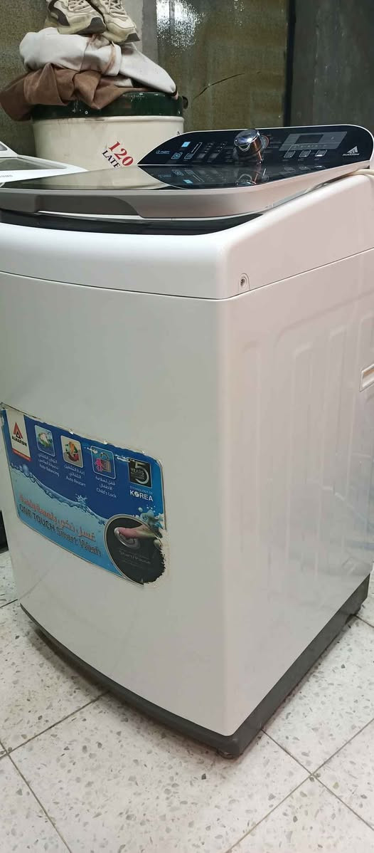 غساله الحافظ نظافه 100%
 فول اوتوماتيك 16 كيلو 
 اي خلل ما بيه بلاديه 
نظيفه كلش تغسل 
 بطانيات ولحافات 
يوجد توصيل 
السعر 200 الف
رقم التواصل على الواتساب *********** بغداد, العراق
