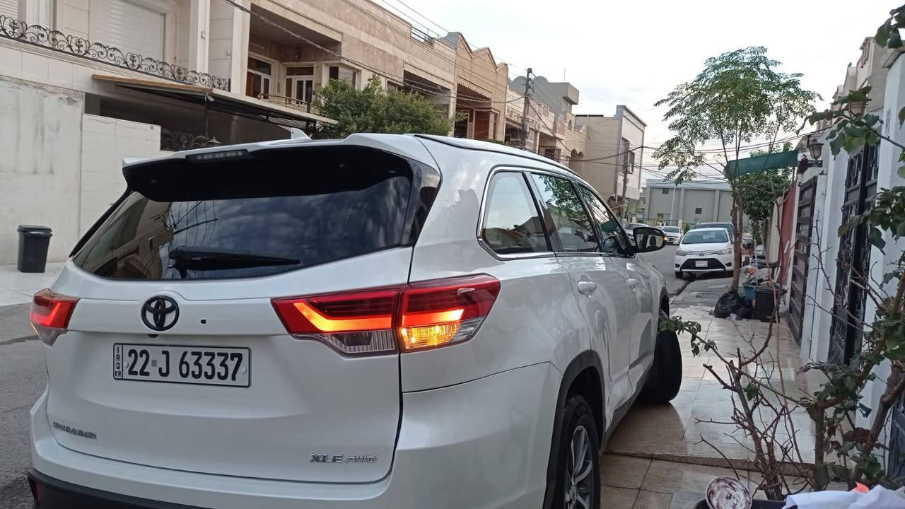 هايلندر 2019 XLI AWD
ضرر خمس قطع وربع قماره شويه ابرس الشاصي 
سعر 188 بيها مجال قليل 
تواصل واتساب ***********
