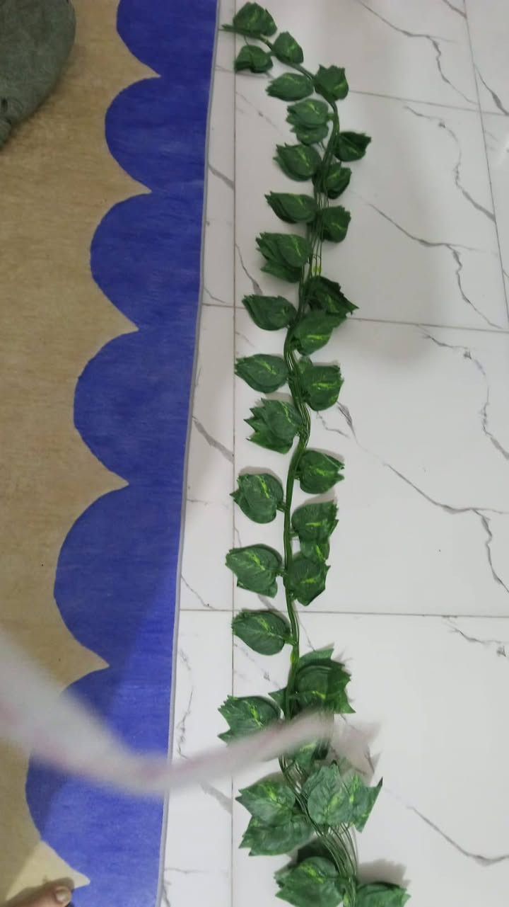 السلام عليكم شباب أغراض منزلية وحدائق ورد اغصان جهاز رياضة تحفيات ورد فازات كرسي هزاز دوشك طفل اماعين تحفيات كلشي موضح بصور الشراي يتواصل ***********
