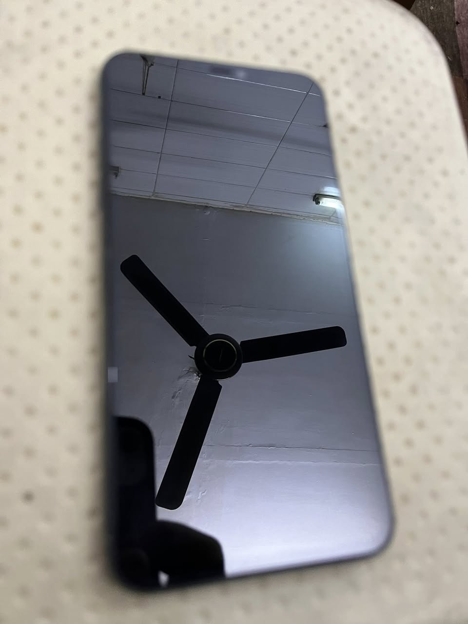 السلام عليكم للبيع ايفون 11pro max ذاكرة 64 جهاز كلش نضيف مبدل بي فقط ضهر بطاريته خدمه 74 شرق اوسط مو امريكي السعر المطلوب 275 الف وبي مجال بسيط حك الجية للاستفسار ع الرقم العنوان بغداد حي الجامعة 
***********
***********
