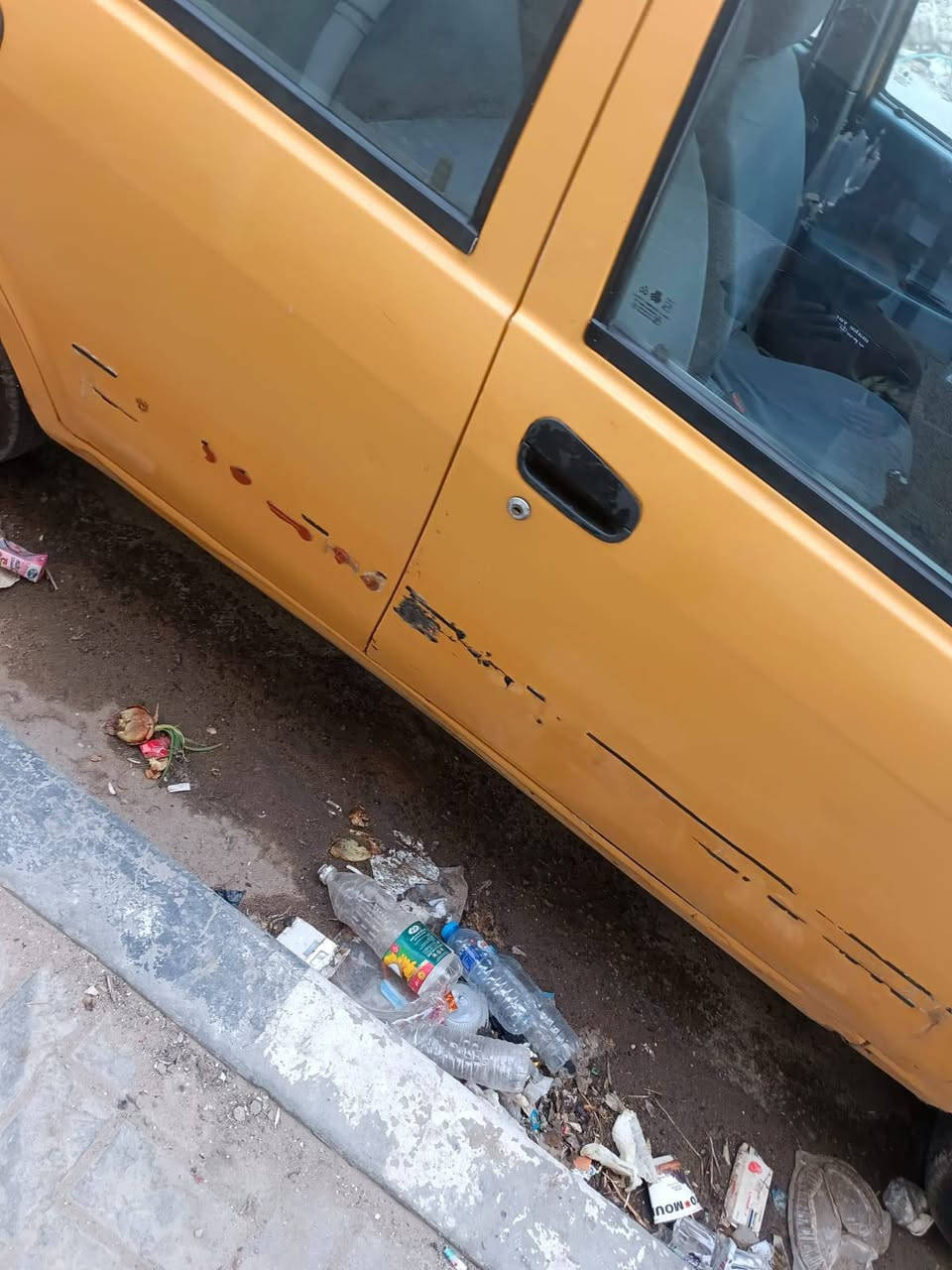 سلام عليكم سيارة طيبه مدل ٢٠١٥رقمها جديد فقط باقيه على الأستلام سنويه تنتهي ٢٠٢٩مكفوله كفاله عامه سياره جاهزه سعر ٣٠ مراوس أو بيع عنواني بصرة قبله 
رقم الهاتف : ***********
