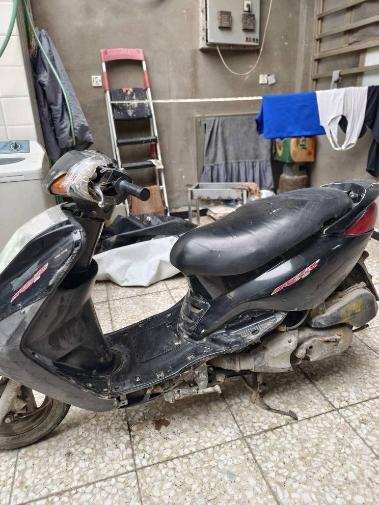 السلام عليكم دراجة بريز لبيع كلشي يشتغل بيه كهربائيات  كلهن يشتغلن السعر ٣٥٠
بلديات  
*********** بغداد, العراق
