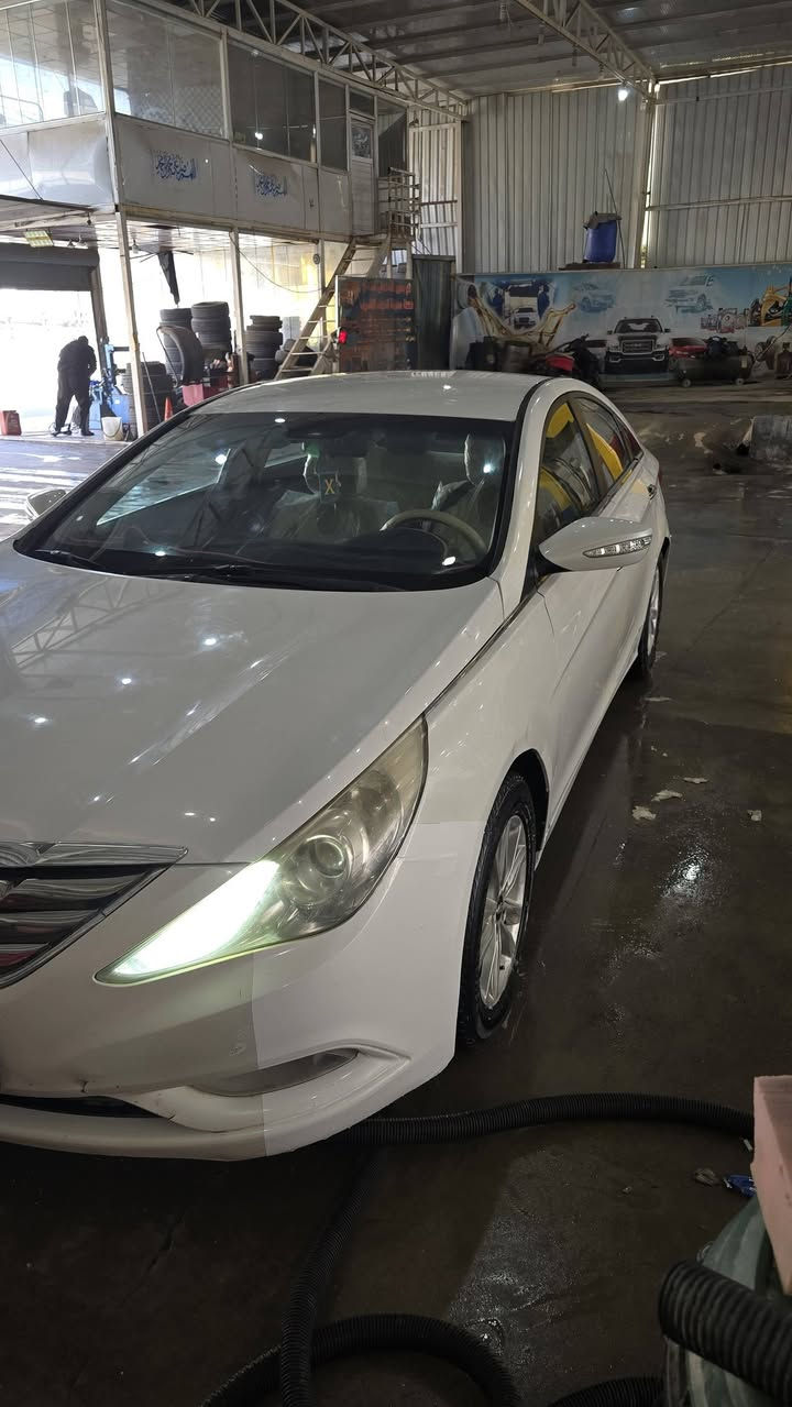 السلام عليكم
ادوات ادوات
متوم اربيل طبق اصل عل شاصي 
وارد كوري بانزين بانزين
كصه قماره فقط  جديد كارتون سياره
سوناتا موديل 2014
بصمه سياره
كشنات كهرباء
تدفاء كشنات
مكينه وكير كفاله
محرك دوش2400دوش
حداديه جديد
تبريد  شغال
سياره جاهزه من كلشي ماتصرف عليها ربع
السعر 52وييه مجال قليل
السياره بنجف موجود
***********
***********
