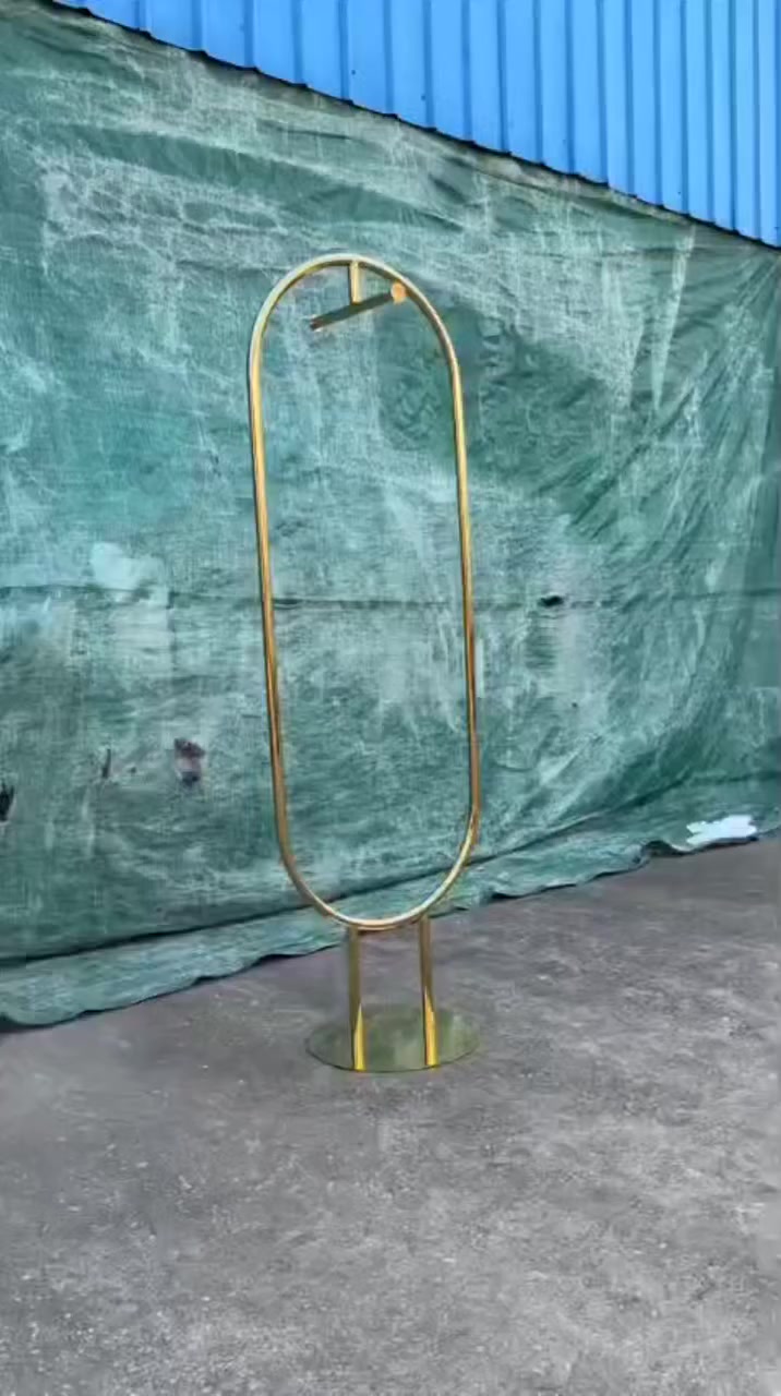 عرض يبيع قبل ما العميل يسأل 
استاند ملابس بتصميم عصري ولمسة فخامة تبرز شغلك بأفضل شكل 
 خامات قوية تتحمل الاستخدام اليومي
 تصميم عملي يناسب كل المساحات
 شكل شيك يزود قيمة المنتج قدام العميل
خلي محلك منظم… وجذاب… ومختلف 
اطلب استاندك دلوقتي وخلي عرضك مستوى تاني                            للتواصل والاستفسار علي 01018241473


**إذا كنت صاحب هذا الإعلان وتريد حذفه لأي سبب، رجاءا أرسل رسالة إلى الدعم الفني**