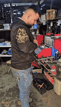 كرم الزبيدي • تصليح سيارات • مدخل صناعة المعارض