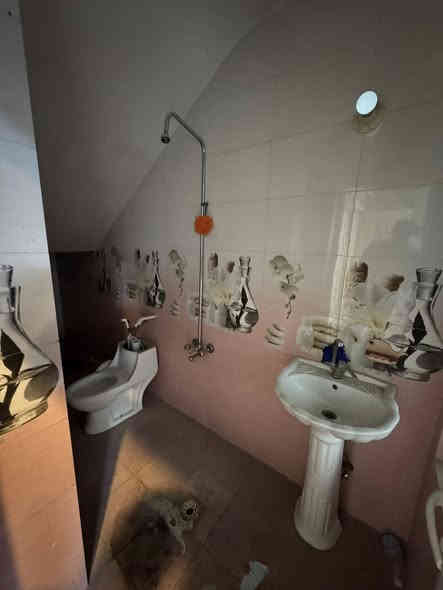 #للأيـــجار_في_الســـيدية 
قاعة طابق ارضي تصلح اي نشاط تجاري او مخزن مساحة 150م بيها غرفه مكتبيه وخدمات ومنورين ايجار 800 الف 

بأمكانك عرض عقارك عندنا
زبائننا الكرام نستقبل كافة عروضكم وطلباتكم

للاستفسار يرجى الاتصال على الرقم
*********** 

او زيارة مكتب القيسي للعقار والأعمار 
عنوان المكتب
#السيديه_شارع_المركز_مقابل_التفاح_الاخضر
