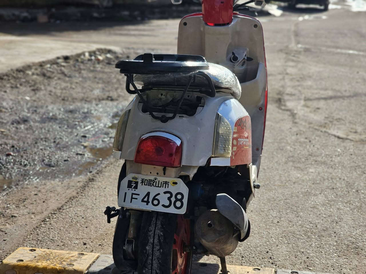 السلام عليكم دراجه ماكس بوليس لبيع كامله كهربايات كله شغال سلف هندر اشاير كلوبات كله كامل تايرات جديده السعر 450 وبيها مجال حك الجيه راسلني أو اتصل *********** المكان الخالص هبهب
