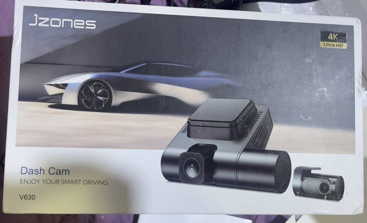 كاميرا ماركة فول مواصفات صور المواصفات موجودة ( وافاي مع بلوتوث - ثلاث كاميرات بدقة امامية 4k حقيقي - gbs تحديد خريطة الحادث ووقت الحادث والسرعة- سسنر استشعار حركة الحادثة للتسجيل اثناء انطفاء السيارة - تطبيق على هواتف الايفون والاندرويد لمشاهدة الفيديو مباشرة او سحب الفيدو الى الهاتف وهواي مواصفات... 

السعر 100 الف بيها محال قليل علماً سعرها بالسوك متوفرة 150 بس محتاج واريد ابيعها. 

الشراي يتصل فقط ***********
