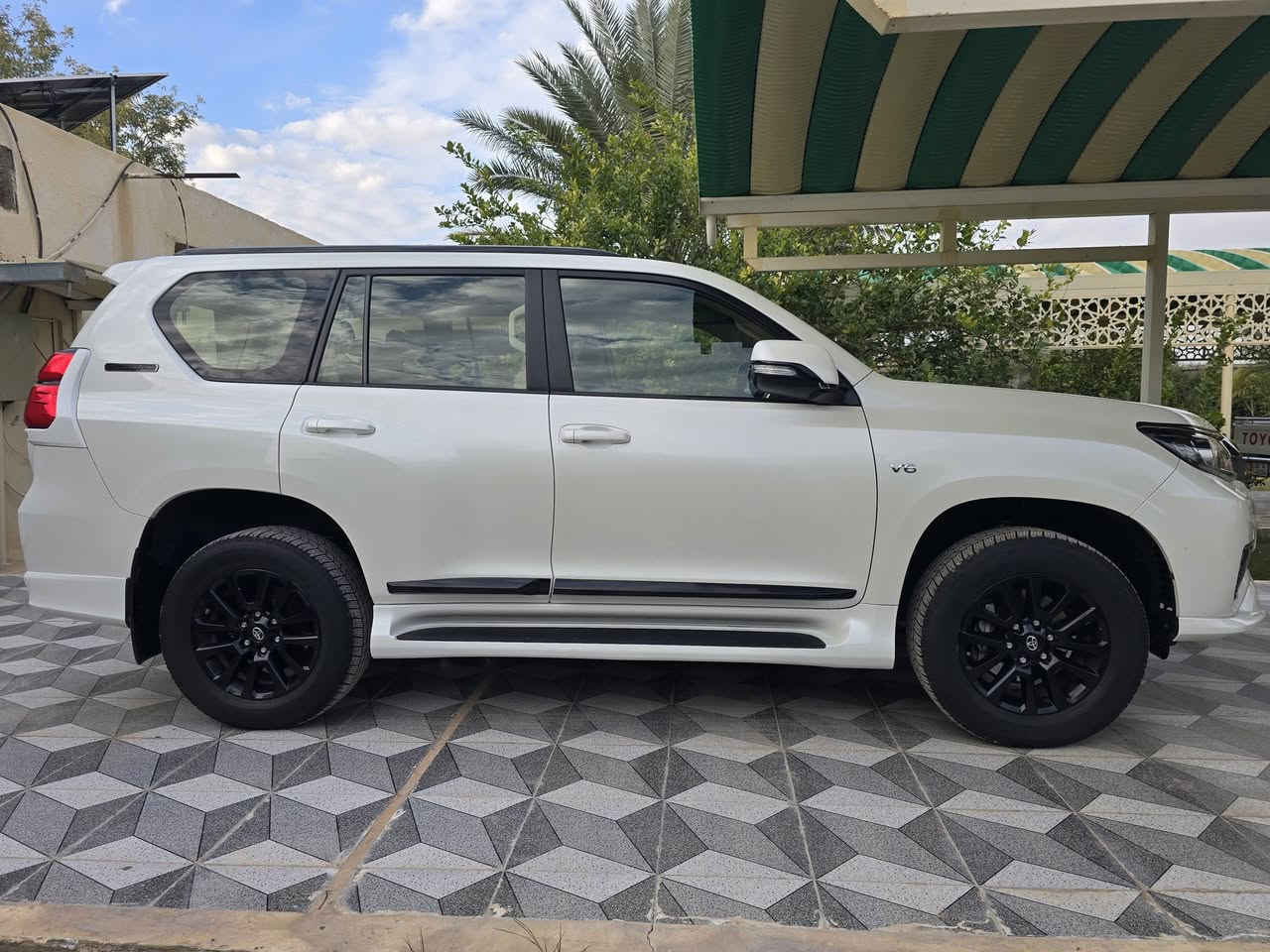 السلام عليكم
برادو 22 ساز vx مدنايت ادشن
رقم اربيل السياره كفاله عامه مطلقه ماشيه ٦١ الف 
فول مواصفات عنوانها صلاح الدين قضاء بلد
سعر العرض ٤٨٥ ( ٤ شدات و ٨٥ ورقه )
للأستفسار اكثر ***********
