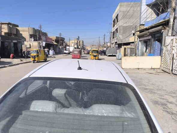 السلام عليكم سني هندي موديل 2018للبيع السيارة بدون لا تبديل ولا ضبغ فقط بارد وسونر موجود ماشيه 81 السعر 108وبيه مجال للاستفسار ***********مكانه بغداد الجديدة
