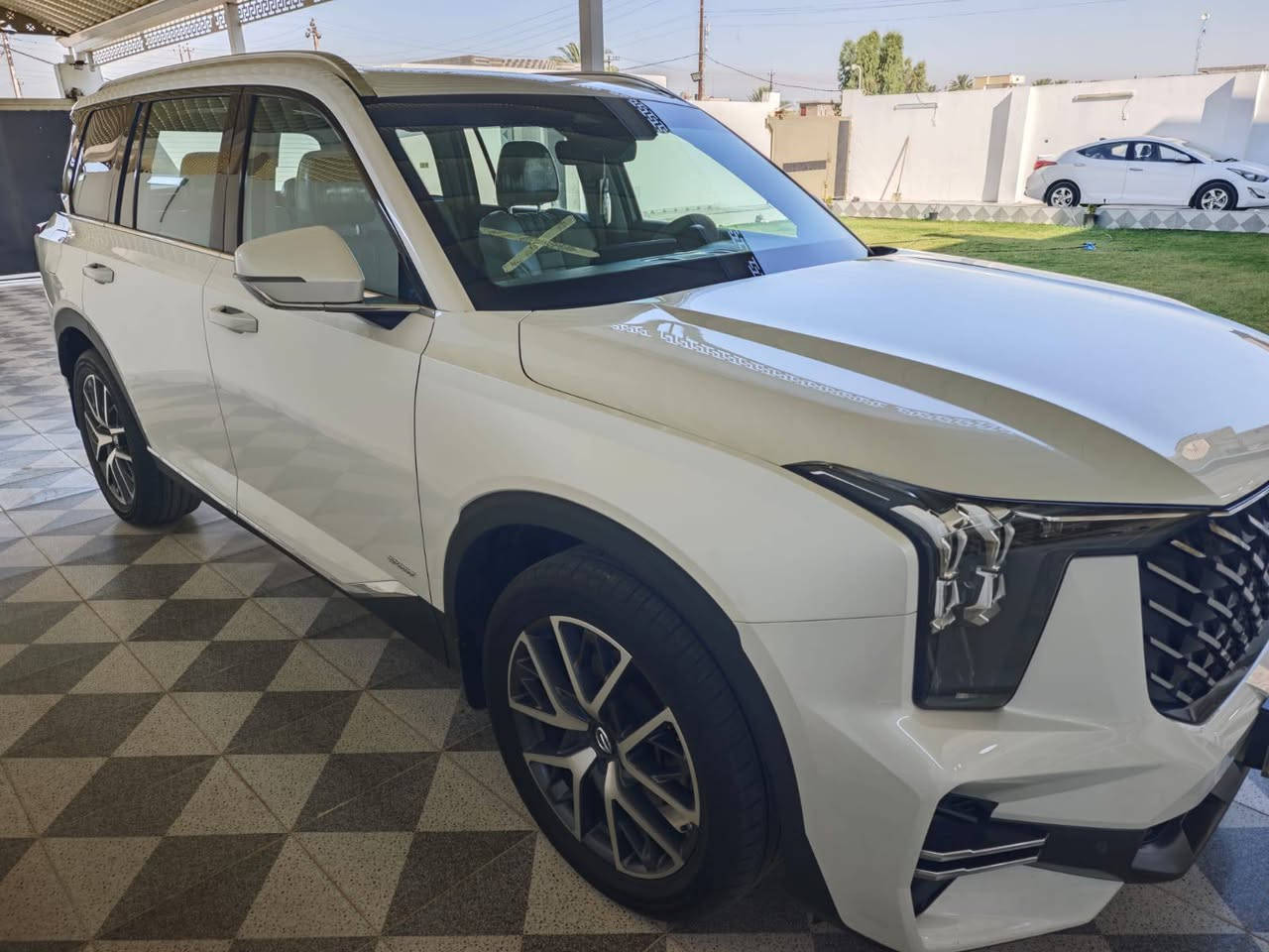 (GAC)  GS8 2023
(فول مواصفات) فئة GT مكفولة من تبديل وبارد وصبغ عدة تكحيل براس الدعامية من جوة 
🤚بيع اومراوس  بلاندكروز او برادو من موديل 9 الئ 12 او حسب القناعه
•محرك 4 سلندر 2,0L توربو 
•كير 8 سرعات بقوة حصانية 258 حصان 
•بصمة عدد 2 تشغيل عن بعد 
• رقم سليمانية بسمي 
•عداد المسافة 34,000
•فتحة سقف بانورامية 
•7 راكب 
•تحكم كامل بالشاشة 
• تدفئة وتبريد بالمقاعد الامامية 
•المقاعدة الأمامية كهربائية بالكامل 
•نظام اضاءة محيطية ذكية متعددة الالوان 
•نظام تعديل الصوت حسب سرعة السيارة يعله وينصه
•قاعدة شحن لاسلكي 
•نظام الصوت ألباين بـ 10 سماعات 
•حساسات امامية وخلفية 
•كاميرات محيطية بكل اتجاهات السيارة 360
•تسجيل الفيديو الطريق
•نظام تثبيت السرعة 
•نظام تحذير التصادم الامامي
•نظام الكبح التلقائي في حالة الطوارئ 
•نظام تحذير مغادرة السيارة 
•نظام المساعدة في الحفاظ على المسار
،لايت زنون عدسات 
،تبريد 3 قطع مركزي 
،صندوك كهرباء 
، مري شفط 
$ السعر 210 وبيها مجال 
📍مكان السيارة: بغداد التاجي 
***********
